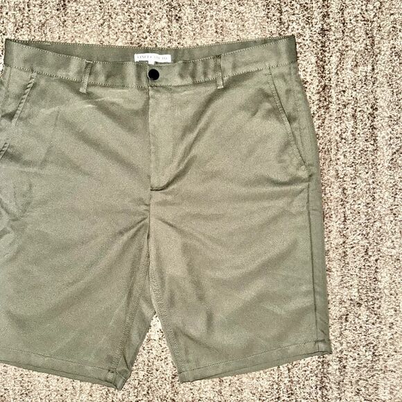 Vince Camuto Men's Performance Polyester Shorts in Solid Olive Green Size 36 - Picture 5 of 8
